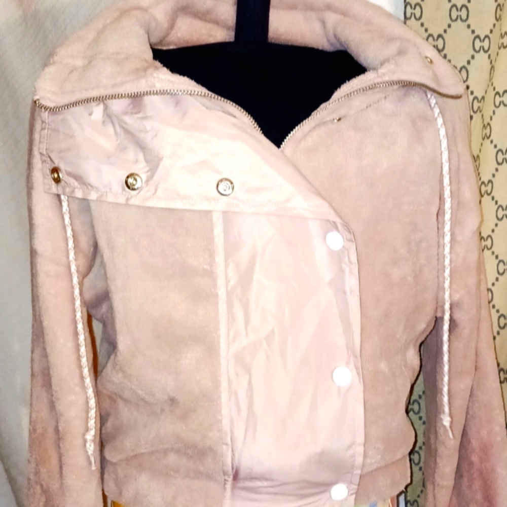 Love and Joy Crop Fleece Bomber style jacket. SIZE SM Champagne Pink.